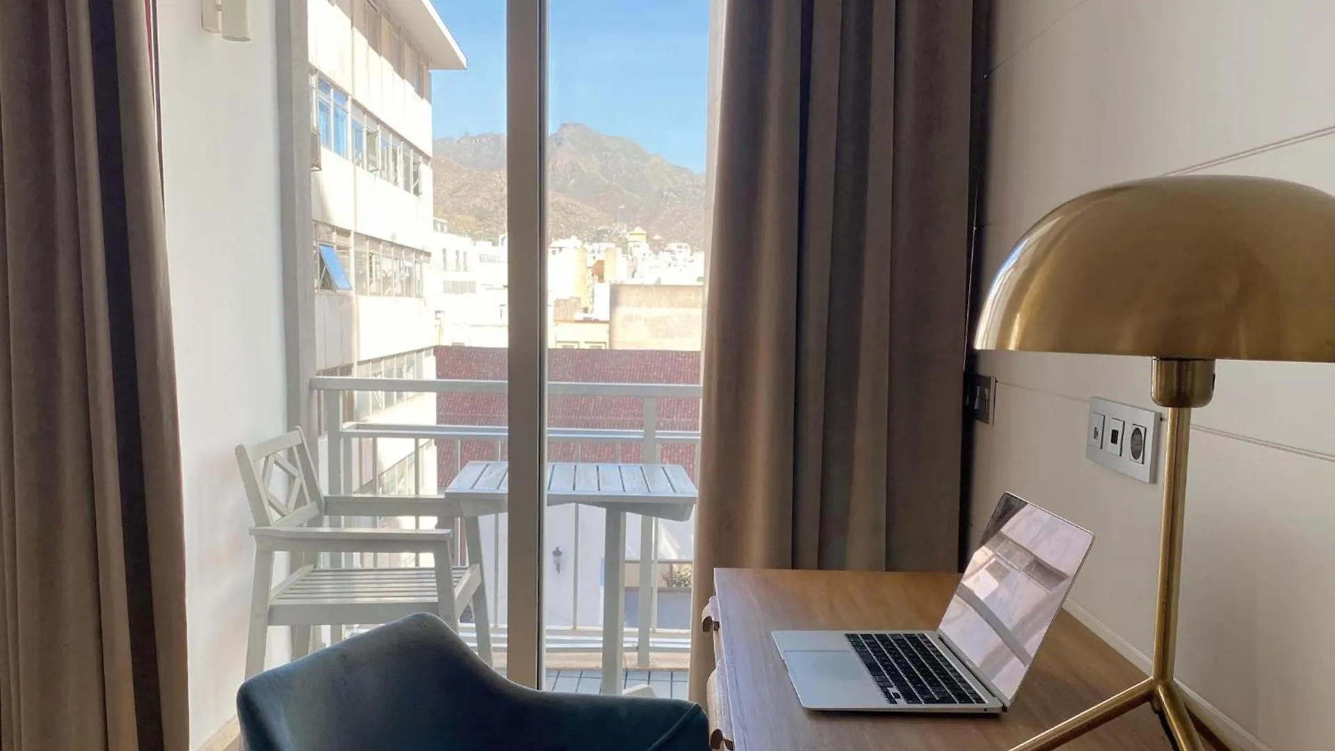 Lägenhet Chayofa Suites Santa Cruz de Tenerife Spanien
