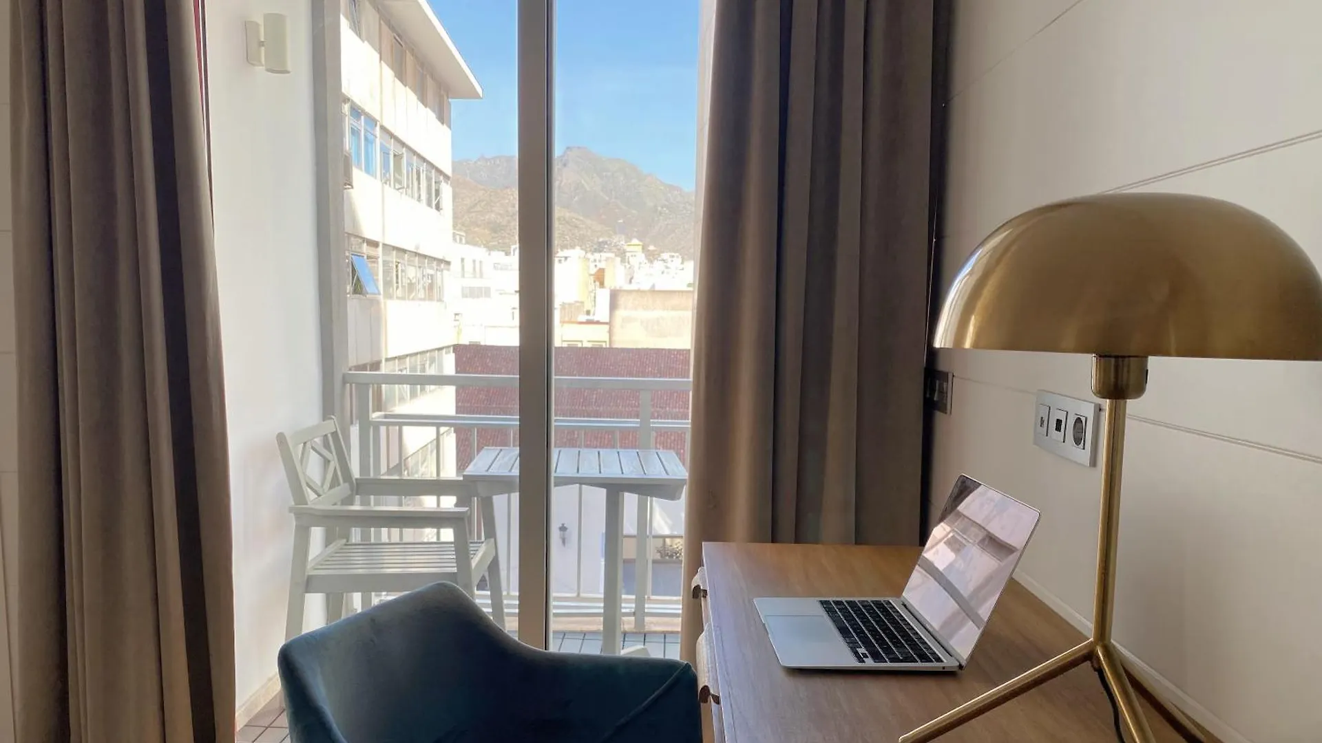 Chayofa Suites Santa Cruz de Tenerife Lägenhet